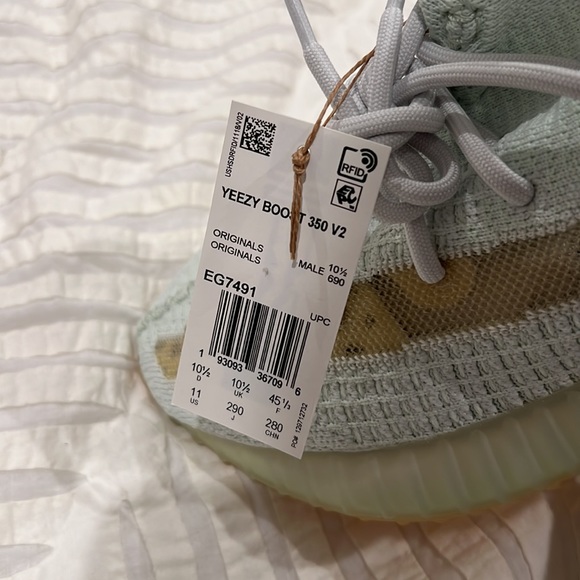 NWT Adidas Yeezy Boost 350 V2 Hyperspace - Picture 5 of 9
